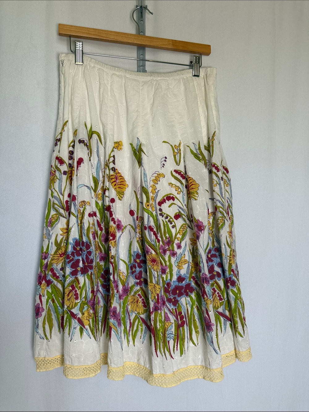 Vintage Papillon White Floral Embroidered Midi Skirt Size S Crochet Hem Fairy - Picture 4 of 11